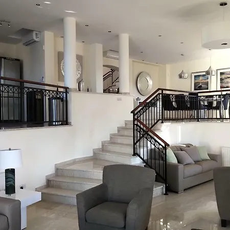 Hermiona Vilă Kouklia