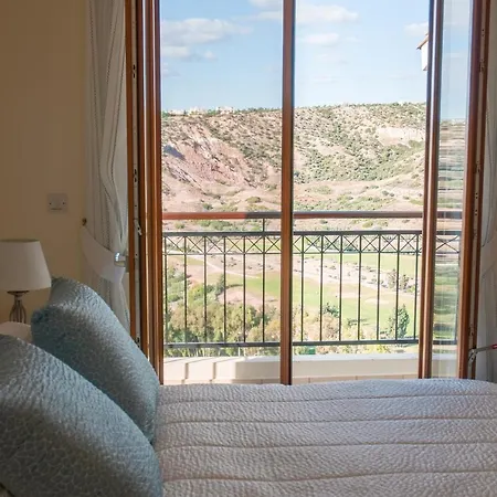 Hermiona Villa
