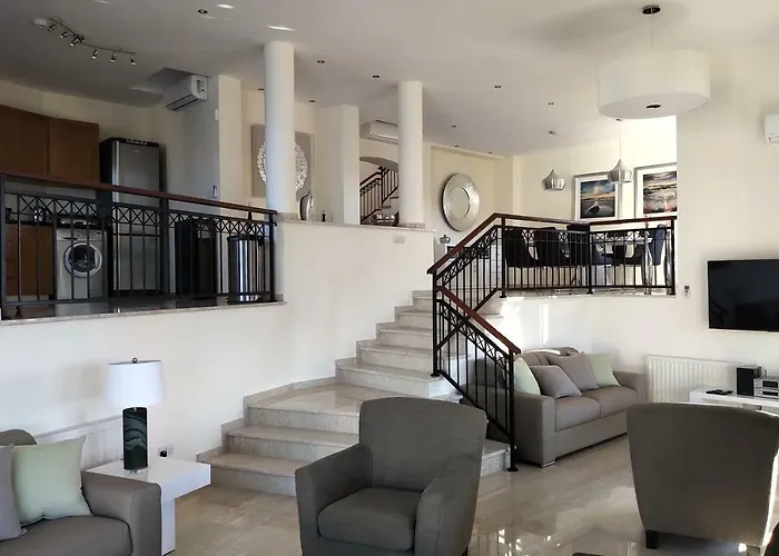 Hermiona Villa Kouklia